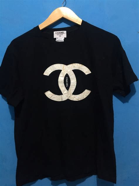 t shirt chanel 2018|Chanel tee shirts vintage.